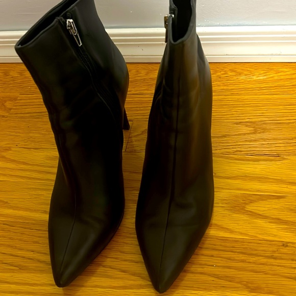 Steve Madden Booties - Picture 4 of 7